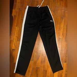 Men’s puma sweatpants/joggers
